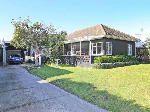 1001 Miro Street, Mahora