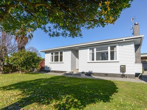 25 Howard Road, Taradale