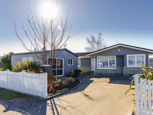 9 Henley Crescent, Pirimai