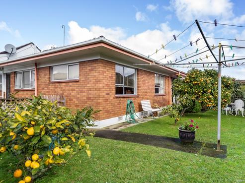 4/8 Turama Road, Royal Oak