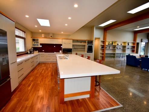 8 Kuiwai Drive, Rainbow Point