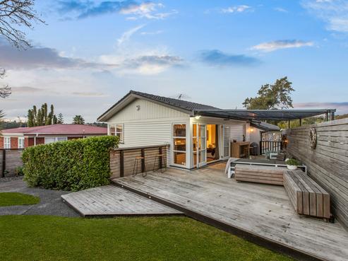 76 Vandeleur Avenue, Birkdale