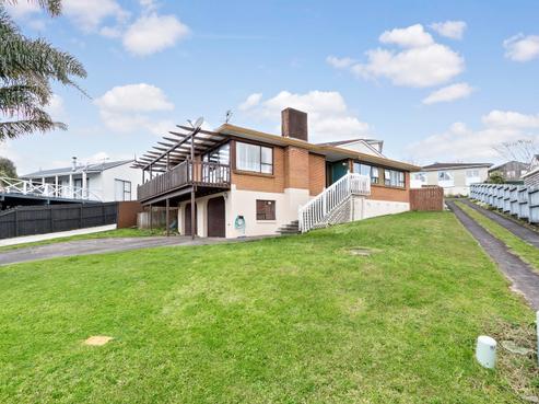 10 Dalwhinnie Parade, Highland Park