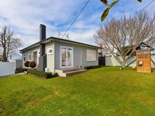 79 Huia Road, Point Chevalier