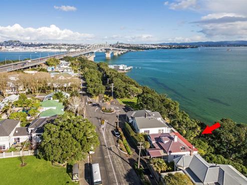 20 Queen Street, Northcote Point