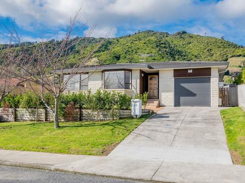 19 Huia Street, Waikanae