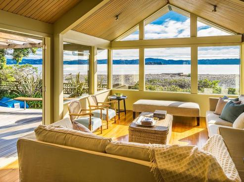 456 Muritai Road, Eastbourne