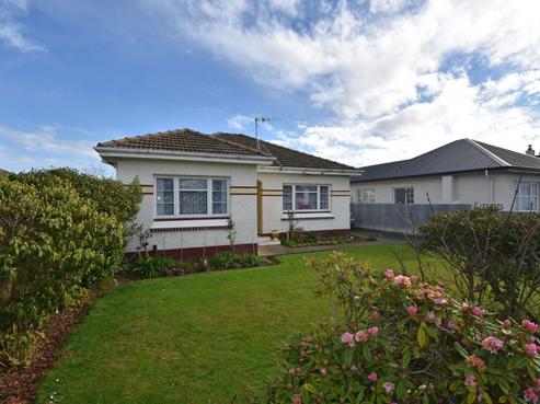11 York Street, Strathern