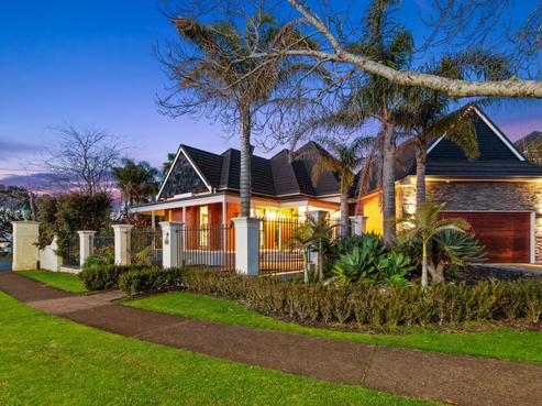 2 Manor Park, Sunnyhills