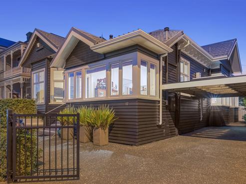 17 Queens Parade, Devonport