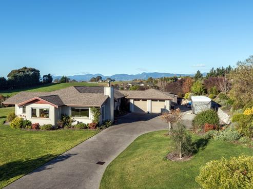 12 Bright Lane, Redwood Valley