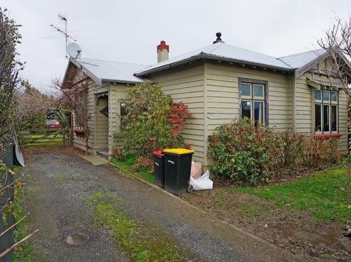 25 Lowe Street, Avenal