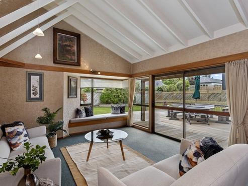 5 Pukatea Close, Raumati Beach