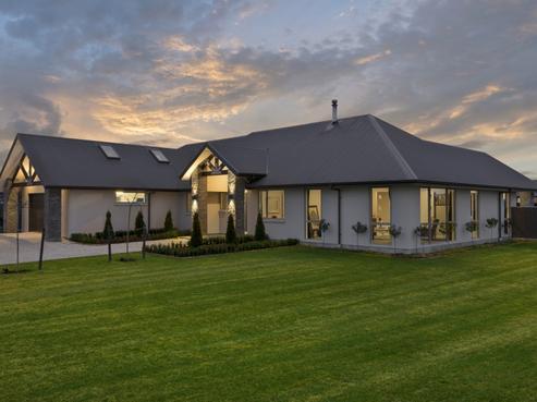 10 Tristram Road, Swannanoa