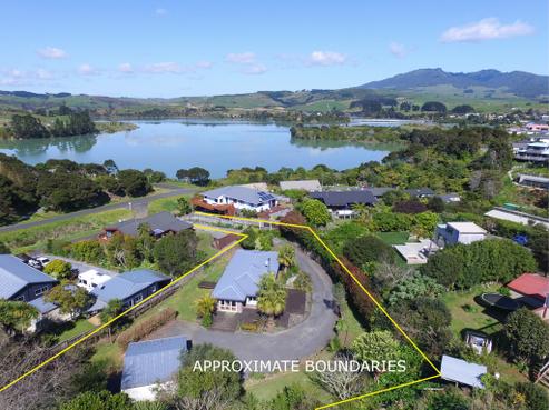 19 Tutchen Avenue, Raglan