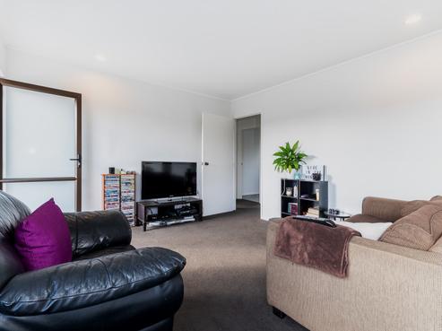 2/13 Romulus Place, Totara Vale