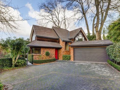 28 Perindale Drive, Chartwell