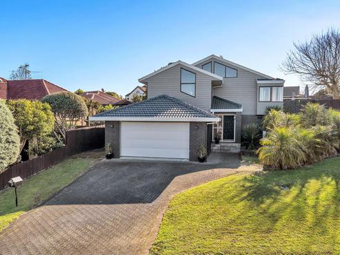 7 Billabong Place, Botany Downs