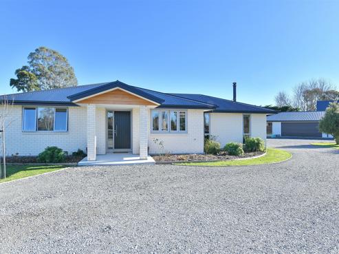 3 Orchard Lane, Amberley