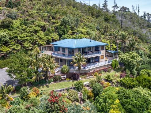 17 Christine Terrace, Hahei