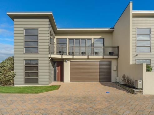 24 Balrickard Way, Milson