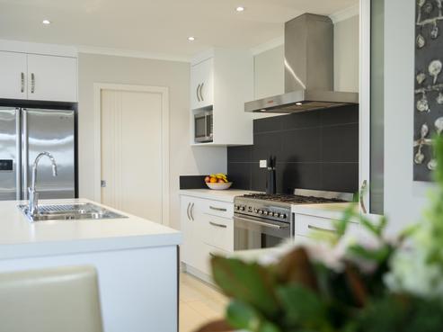 10 Waltham Place, Rototuna North
