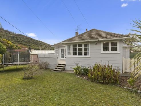 54 Judd Crescent, Naenae