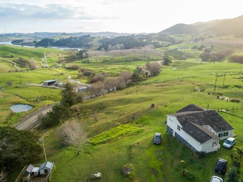 6B Mountain Road, Kaiwaka