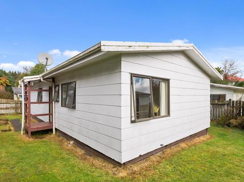145 Sunset Road, Mangakakahi
