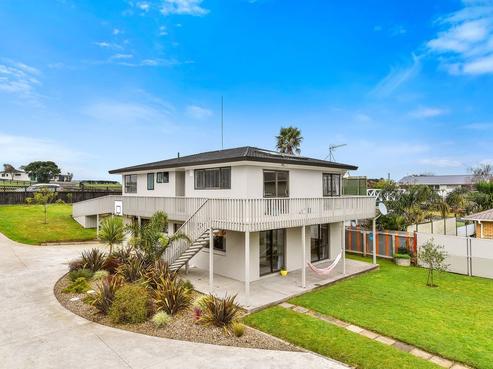 84 Wharf Road, Clarks Beach