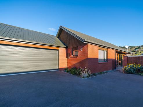 2/164 Main Road, Redcliffs