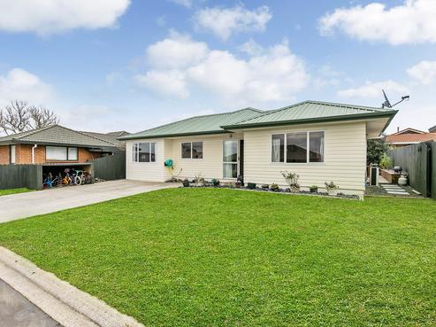 13A Shannon Grove, Pukekohe
