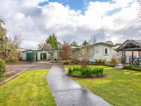 28 Solway Crescent, Solway
