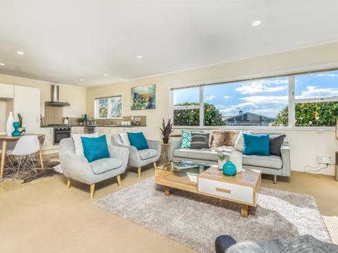 1/144 Point Chevalier Road, Point Chevalier