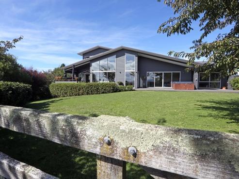 123 Victory Drive, Wharewaka