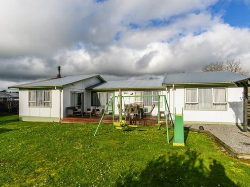6 Latham Stubbs Crescent, Waipawa
