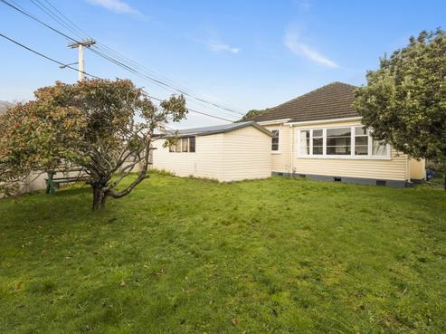 15 Pirie Crescent, Moera