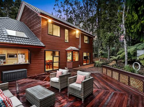 18 Kauri Loop Road, Oratia