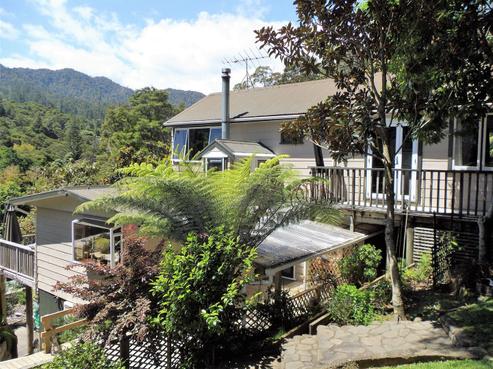 18 Pohue Creek Road, Waiomu