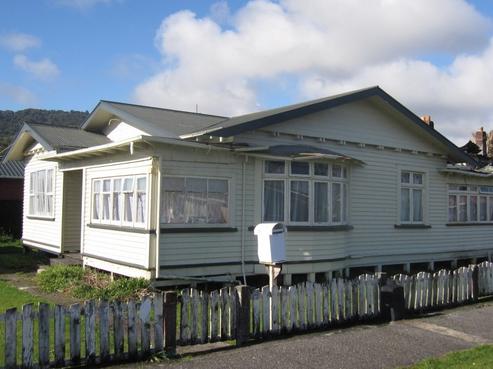 27 Buccleugh Street, Greymouth