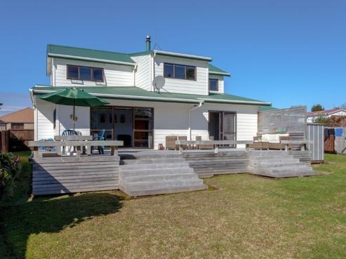 139 Everitt Crescent, Whangamata