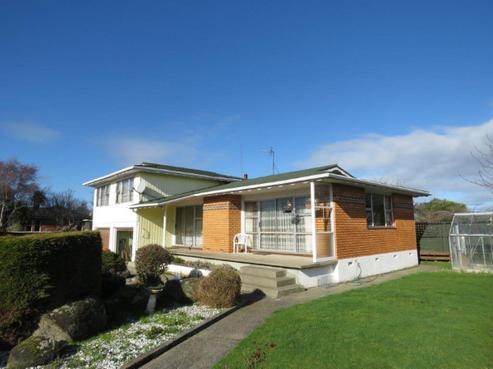 61 Clifton Street, Windsor