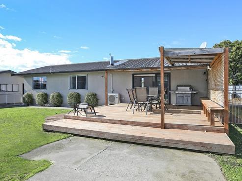 20 Jeffares Place, Taradale