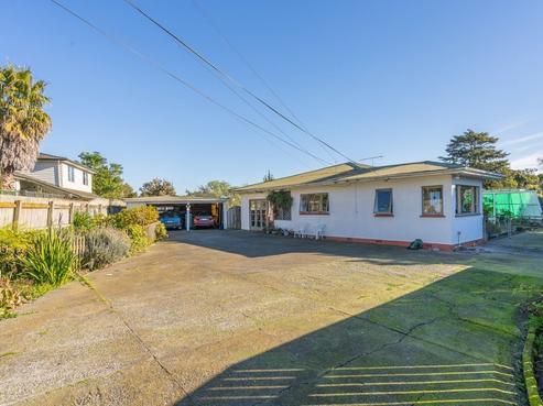 136 Raumati Road, Raumati Beach