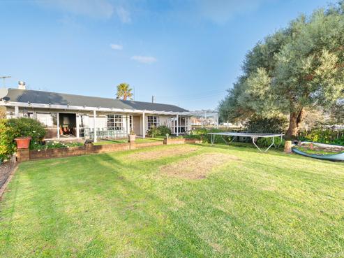 20 Kawakawa Bay Coast Road, Kawakawa Bay
