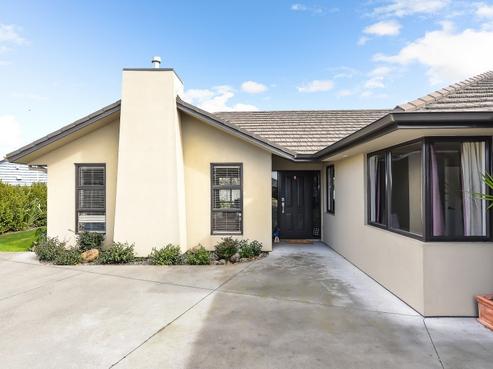 52 Darjon Drive, Huntington
