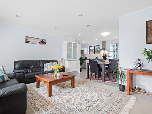 2/4 Haughey Avenue, Three Kings