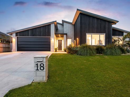 18 Turpin Road, Riverhead