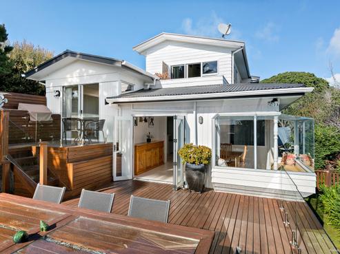 1398 Whangaparaoa Road, Army Bay