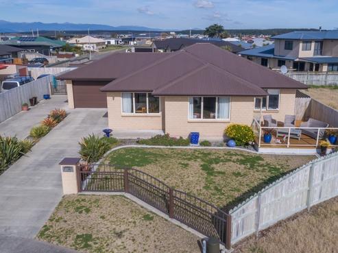 16 Oxnam Place, Foxton Beach